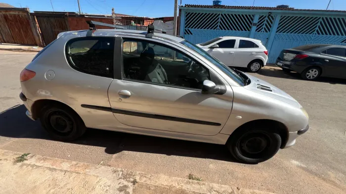 Peugeot 206 Presence 1.4/ 1.4 Flex 8V 3P 2006