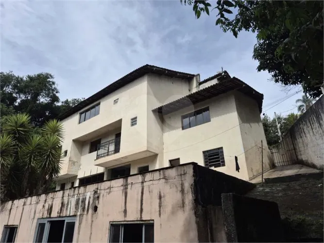 Condomínio com 4 quartos à venda em Cumbari - SP