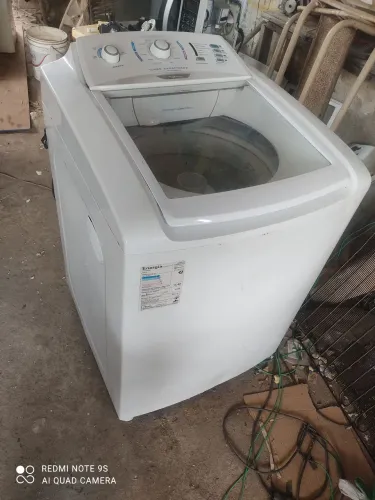 máquina Electrolux 13 kilos turbo.