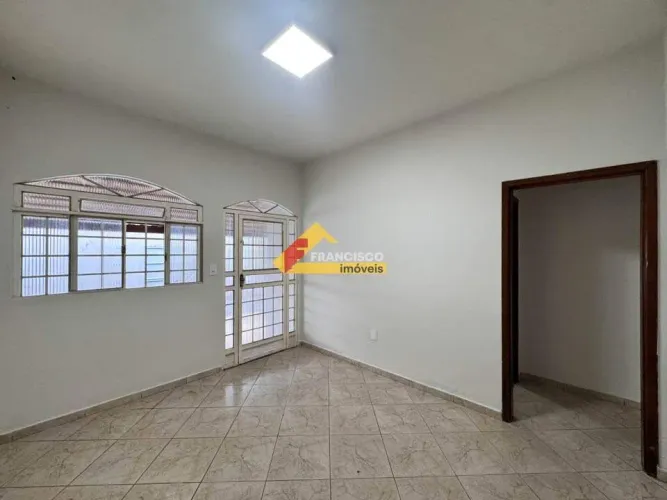 Casa para aluguel, 3 quartos, 3 vagas, Belvedere - Divinópolis/MG