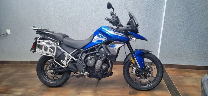 Vendo Tiger 900 GT PRO. Muito conservada, km baixa, revisões em dia, manual, chave reserva