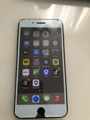 Vendo um iPhone 8 Plus