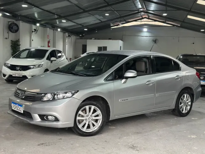 Honda Civic Sedan LXS 1.8/1.8 Flex 16V Aut. 4P 2015