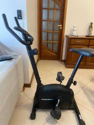 Bicicleta Ergométrica PodiumFit V100 - Magnética - 8cargas - Max120Kg - Silenciosa