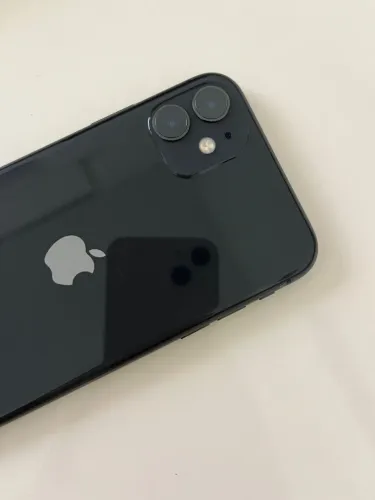 iPhone 11 em excelente estado
