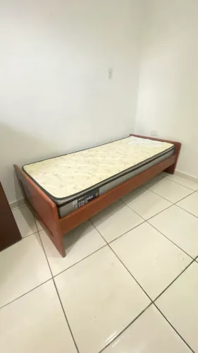 Cama de solteiro + colchão em perfeito estado