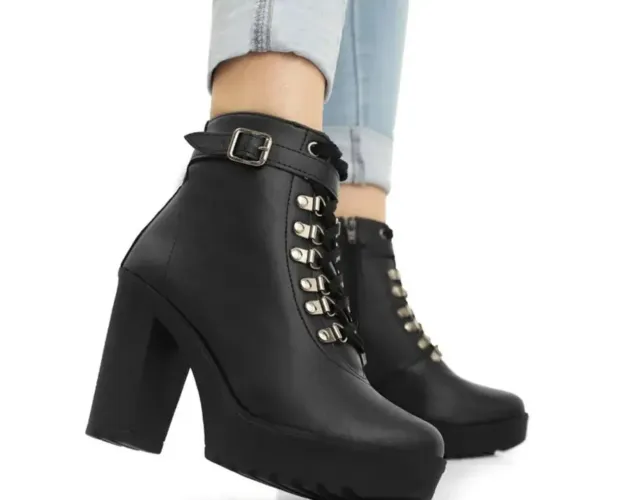 Bota feminina confortável 
