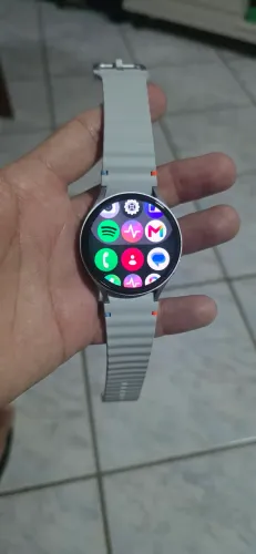 Gslaxy Whatch 7 novo