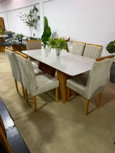 Conjunto Mesa amaranto 1,80x0,90 6 cadeiras madeira e veludo