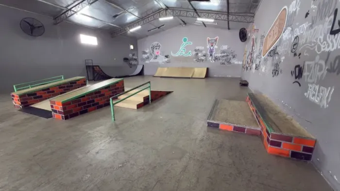 Vendo Escola de Skate e Patins Completa