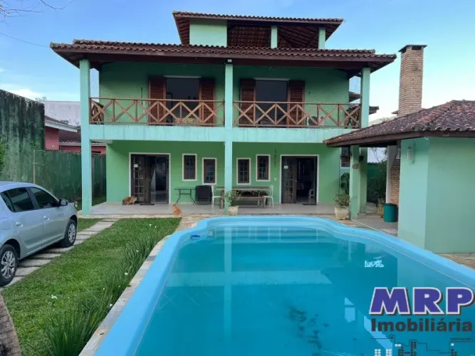 Casa à Venda em Ubatuba dentro de condomínio a 350 metros da Praia da Lagoinha !