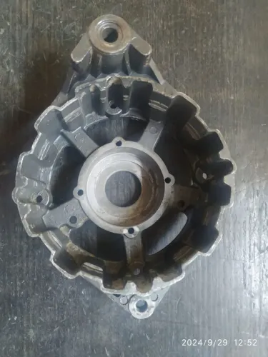 Carcaça (tampa alternador Ford cargo)