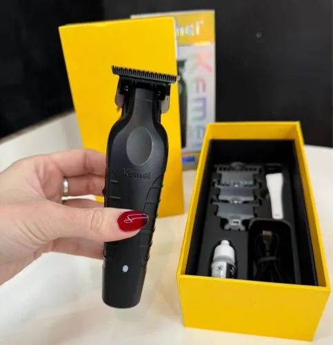 Maquininha de corta cabelo ,barba e depilação
