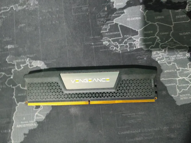 Memória Ram Vengeance (16x1) DDR5 5200MHZ