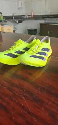 Tênis Adidas adizero pro 4