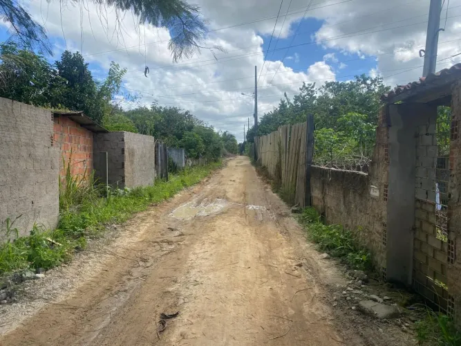 Vende-se casa em Messias próximo ao posto Pichilau