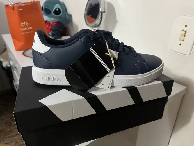 Tênis Adidas Advantage Base 2.0 - Azul Marinho. Novo, nunca usado!