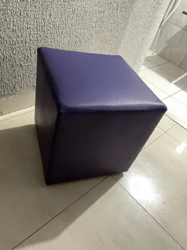 Puff roxo de sentar/ multiuso 