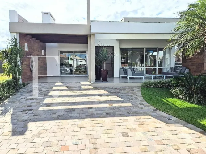 Casa à Venda no Condomínio Atlântico Villas Club