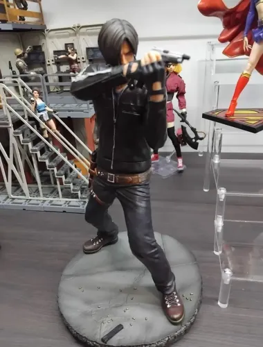 Leon Scott Kennedy Resident Evil 4 Vendetta Vingança Capcom