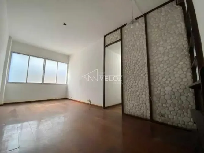 Apartamento : / Residencial / Glória