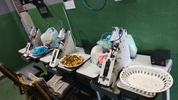 Vendo 2 máquinas pneumática para fabricação de laços para lingerie, e decoração em geral
