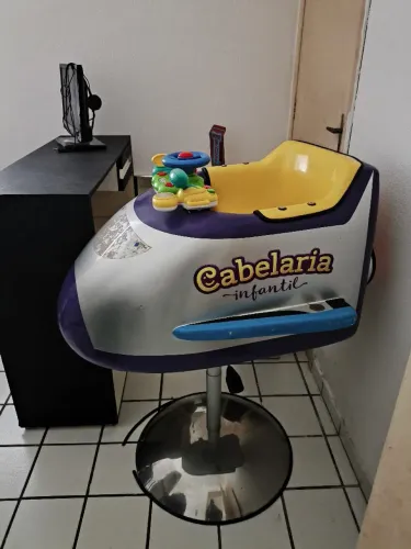 Carrinho de cortar cabelo 