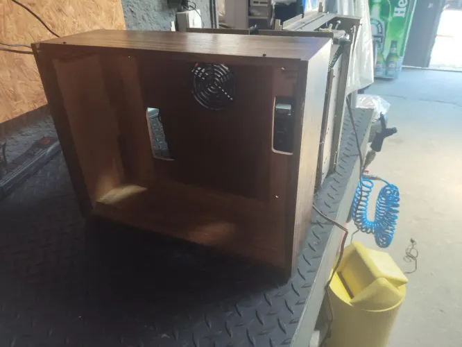 Caixa madeira deck Akai 