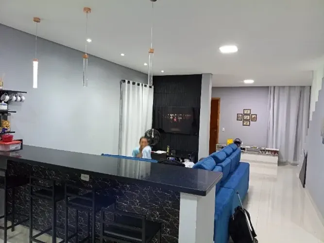 Sobrado em área de chácaras em Itapevi Jd santo Antônio