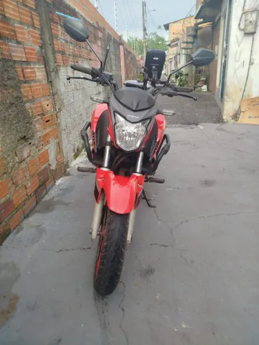 Vende-se CB TWISTER 250