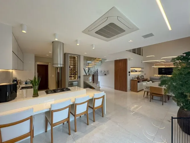 Casa 4 suítes em Condominio no Buritis