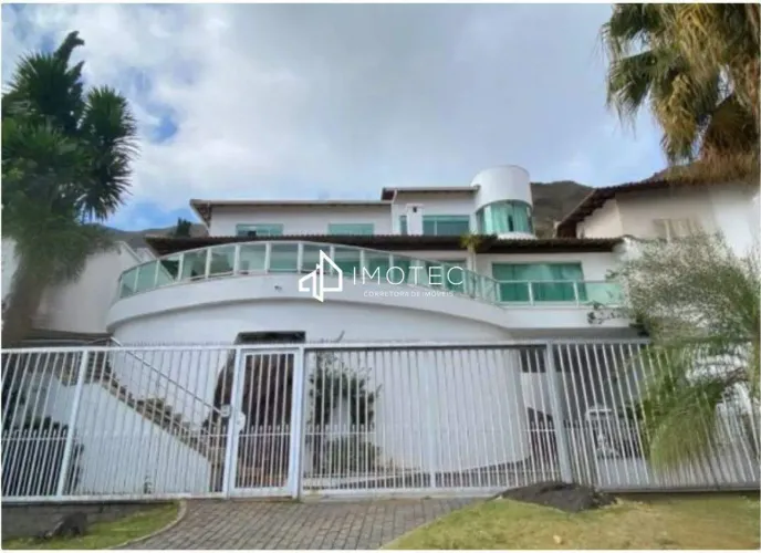 Casa a venda, 5 quartos, 1 suíte, lavabo, varanda, 4 vagas - Mangabeiras/BH