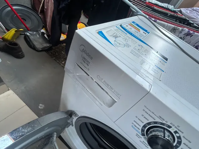 Máquina Midea lava e seca 11kg/ 7kg