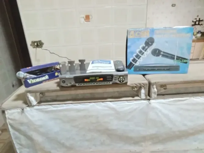 VIDEOKÊ RALF ELETRONIC 2500 - 3 CARTUCHOS + 2 MICROFONES SEM FIO