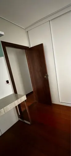 Portas Madeira com Maçaneta