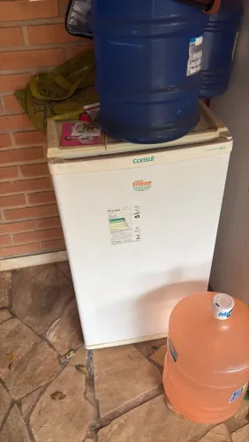 Mini freezer Consul 220v - CVT 10