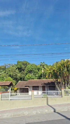 Linda Casa para ALUGUEL no bairro FORTALEZA BNU