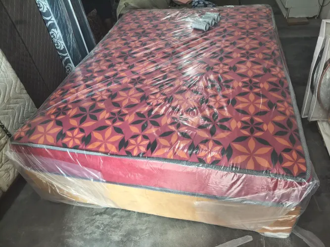 CAMA BOX CASAL DE MOLAS NOVA $480 ENTREGO