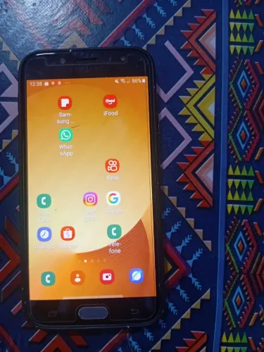Celular Samsung Galaxy J7 pro 64 GB