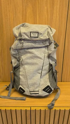 MOCHILA BURTON PRISM PACK 30L CINZA NOVA