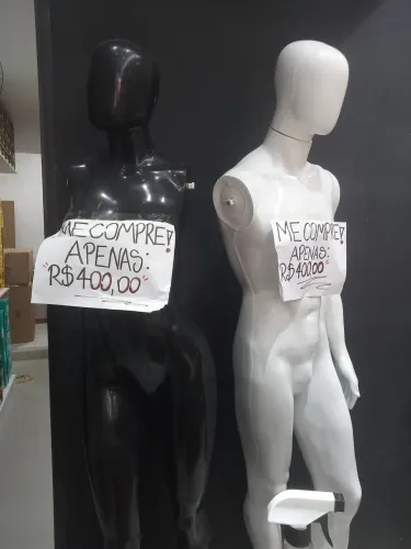 Maniquins