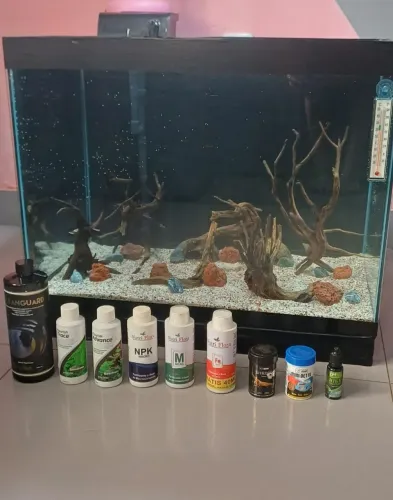 Aquário 120L, com substrato fértil OCENTECH, filtro 680h por hora
