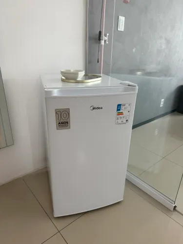 Frigobar midea 124 lt novo