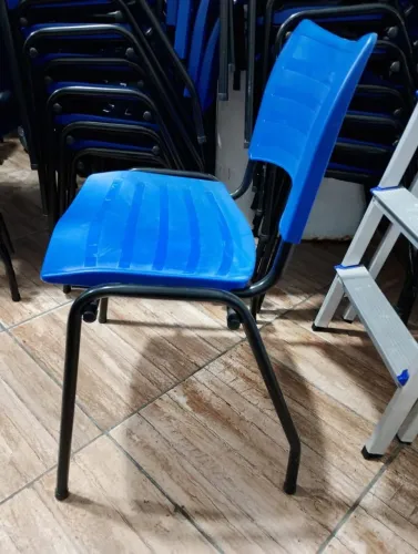Cadeiras semi novas