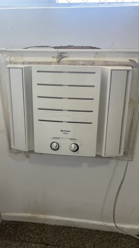 Ar condicionado Midea 7500BTUs 220v