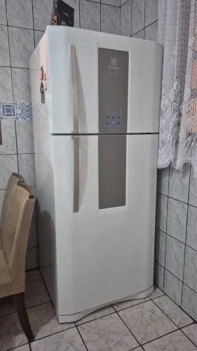 Geladeira Eletrolux 580L 