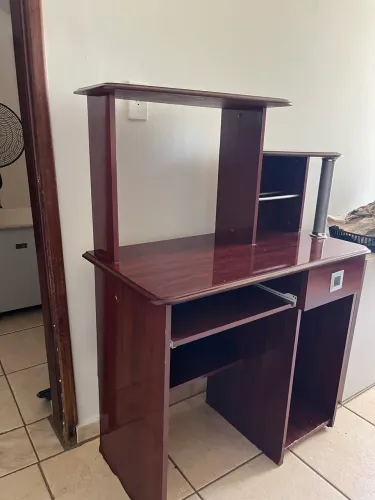 Escrivaninha para computador