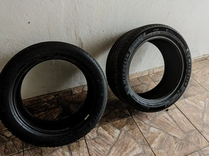 Pneu 225/45 r19 Michelin