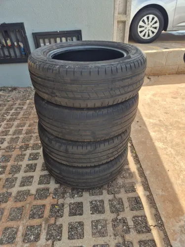 Pneus 185/65R15 - Goodyear