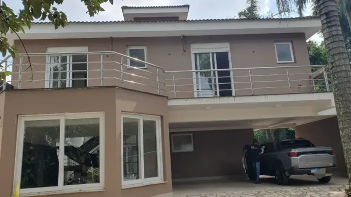 Casa em Condomínio á Venda - Barueri